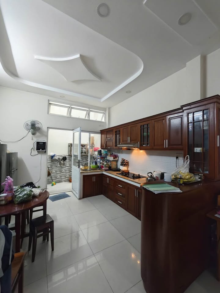 Nhà mặt tiền Trường Chinh, Quận Bình Tân, 66m² giá 12 tỷ - Kinh doanh sầm uất!