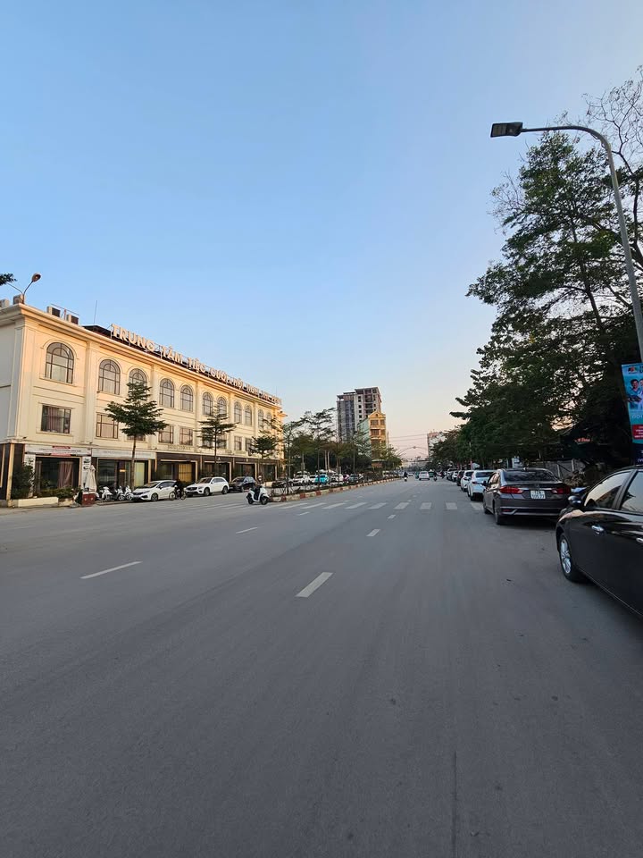 Nhà mặt đường Lý Thường Kiệt, Hữu Lũng, Lạng Sơn 100m² giá 10 tỷ - Kinh doanh sầm uất!