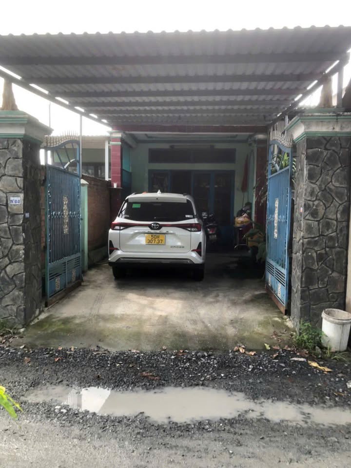 Nhà cấp 4 Hóc Môn 164m² giá 3.2 tỷ - Chính chủ, xe hơi vào tận nhà!