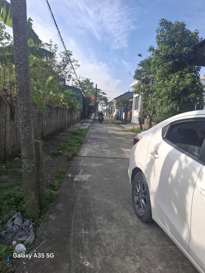 Đất Nghi Lộc Nghệ An 110m² giá 1.5 tỷ - Đường rộng thông thoáng, thuận tiện di chuyển!