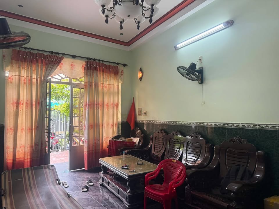 Nhà 4 tầng đường Đô Lương, Nha Trang 67.9m² giá 6.7 tỷ - Vị trí trung tâm ăn uống sầm uất!