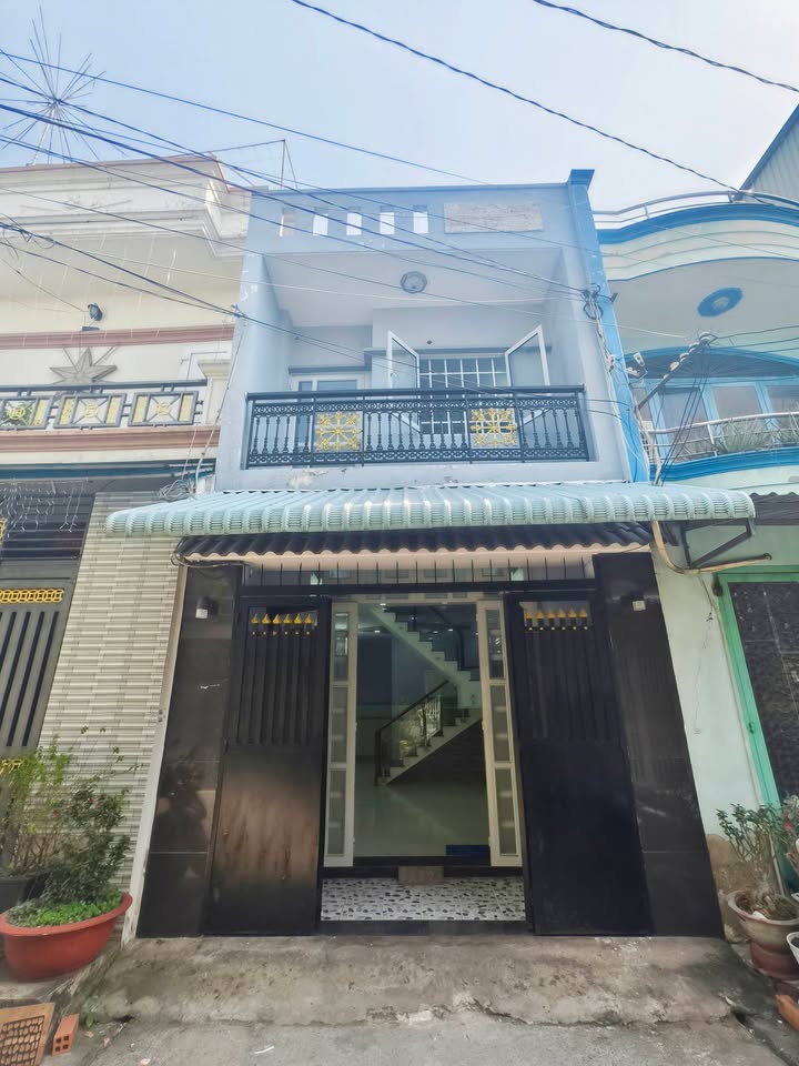 Nhà hẻm xe hơi đường Bình Trị Đông 38m² giá 4.8 tỷ - Ô tô tới cửa, tiện ích đầy đủ!