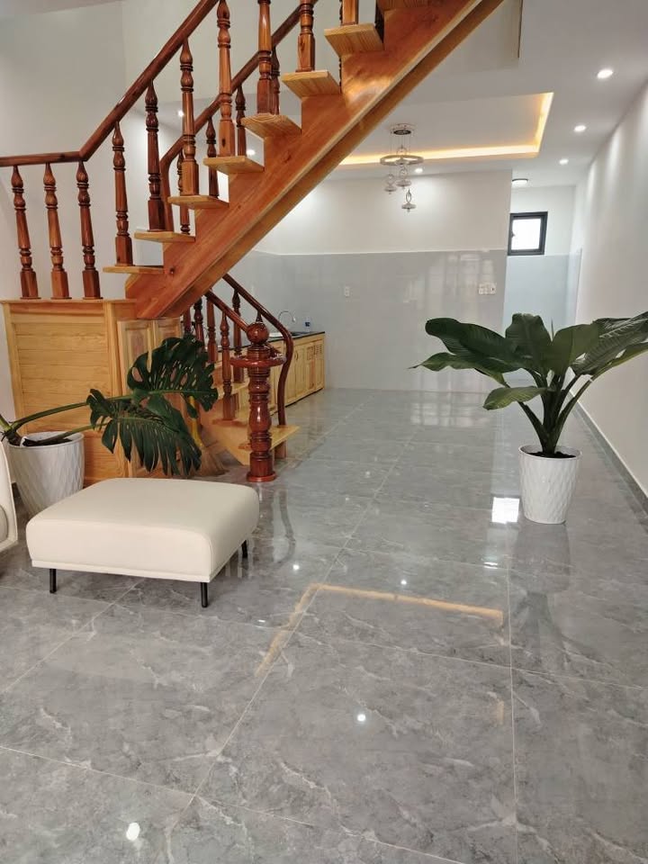 Nhà phố phường 9 Đà Lạt 100m² giá 2.3 tỷ - Chính chủ bán gấp!