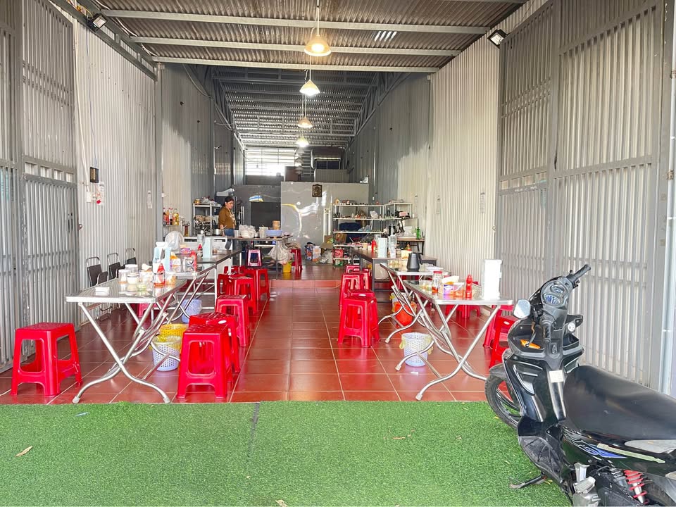 Cho thuê mặt tiền Hồ Tùng Mậu, Bảo Lộc 100m² - Kinh doanh tự do, giá chỉ 4 triệu/tháng!