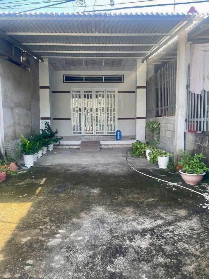 Nhà phố tại TTC 950, Phước Hiệp, Mỏ Cày Nam 167m² - Thương lượng giá tốt!