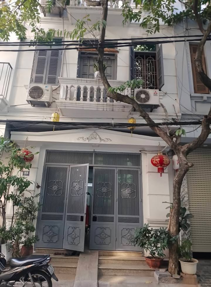 Nhà phố Hoàng Mai 250m² giá 8 tỷ - Chính chủ, ô tô vào tận nhà!