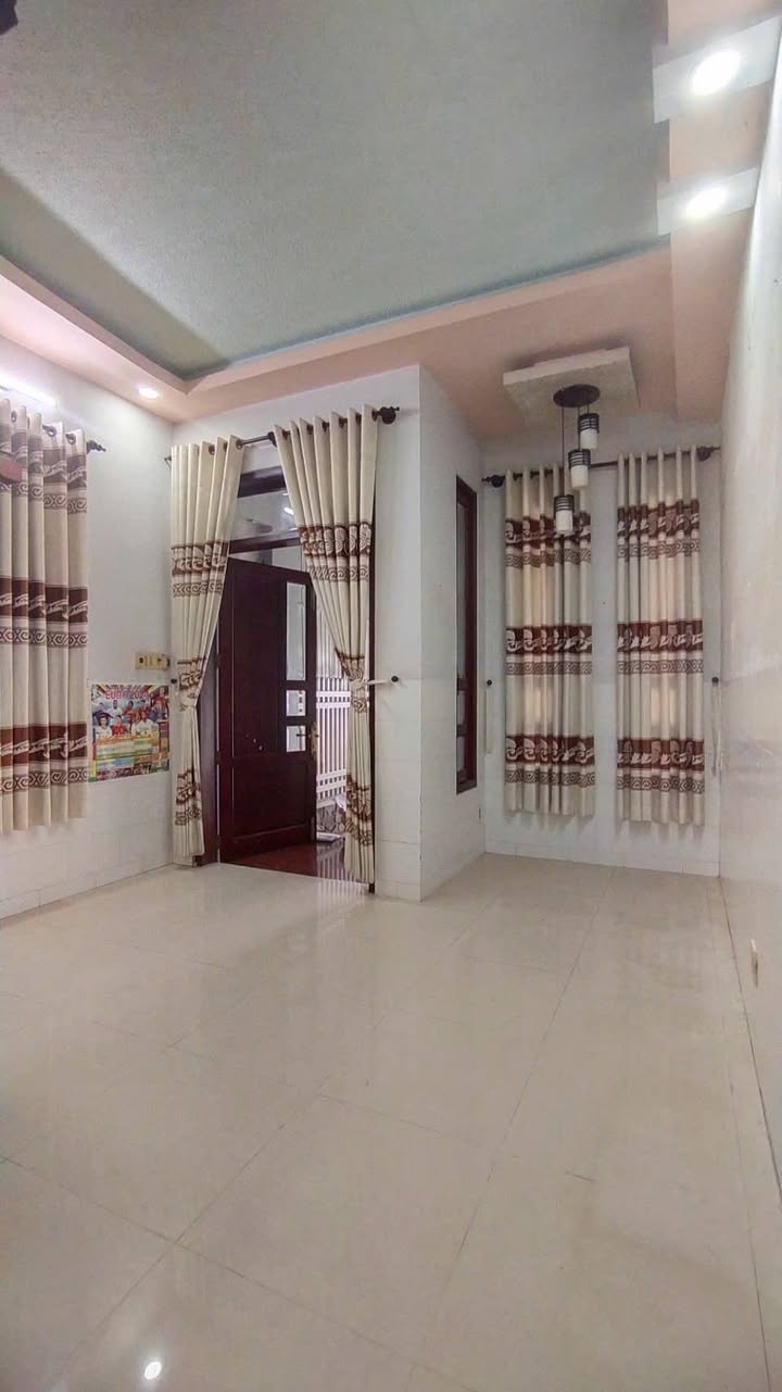 Nhà mặt tiền đường nhựa Phú Tài, Phan Thiết 80m² giá 1.999 tỷ - Thiết kế thông thoáng, chính chủ bán gấp!