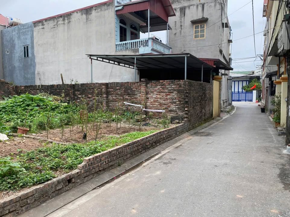 Đất Đa Tốn 54m² giá 5,1 tỷ - Ô tô vào đất, gần công viên!