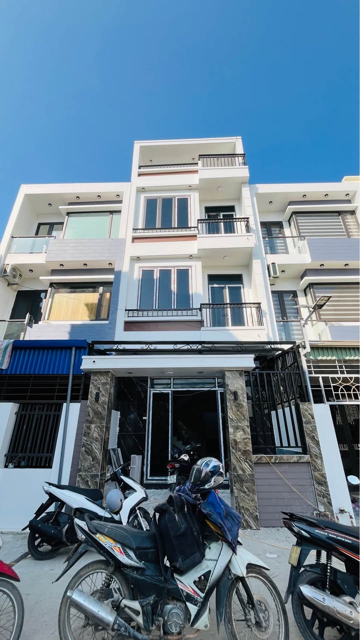 Nhà 3 tầng Kiều Trung, An Dương 61.8m² giá 2.35 tỷ - Ô tô đỗ cửa thoải mái!