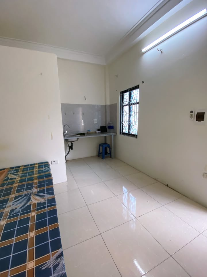 Phòng cho thuê tại Đông Ngạc, 17m² chỉ 2.1 triệu - Tiện nghi đầy đủ!
