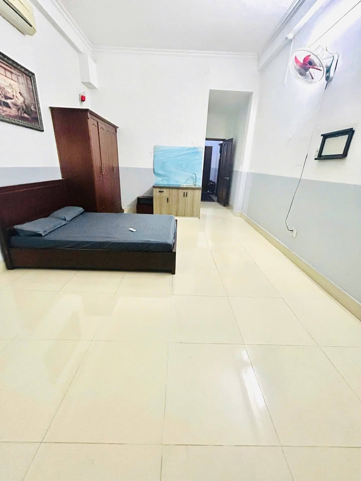 Căn hộ cho thuê Quận Tân Phú 40m² giá 4.5 triệu - Nội thất đầy đủ chỉ thiếu tủ lạnh!