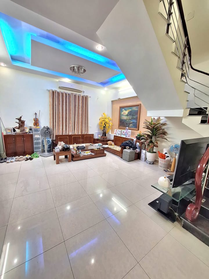 Nhà độc lập Hàng Kênh 144m² giá 3.5 tỷ - Vị trí đẹp, phong thủy tốt!