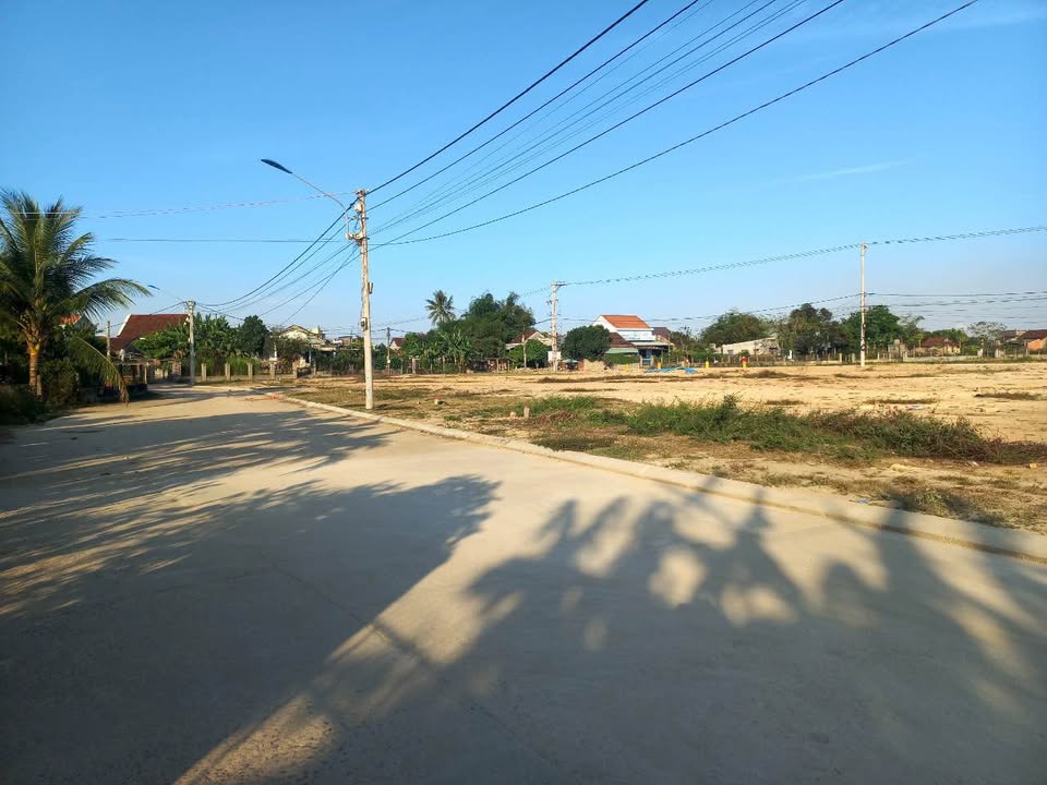 Lô đất mặt tiền đường Tăng Bạt Hổ, An Nhơn 131.7m² - Vị trí đắc địa gần chợ và trường học!