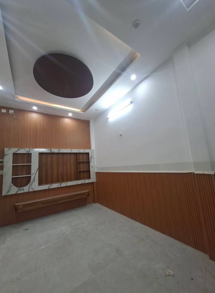Nhà 3 tầng Nguyễn Thái Học, Phù Cát 52m² giá 3.15 tỷ - Đón gió tự nhiên!