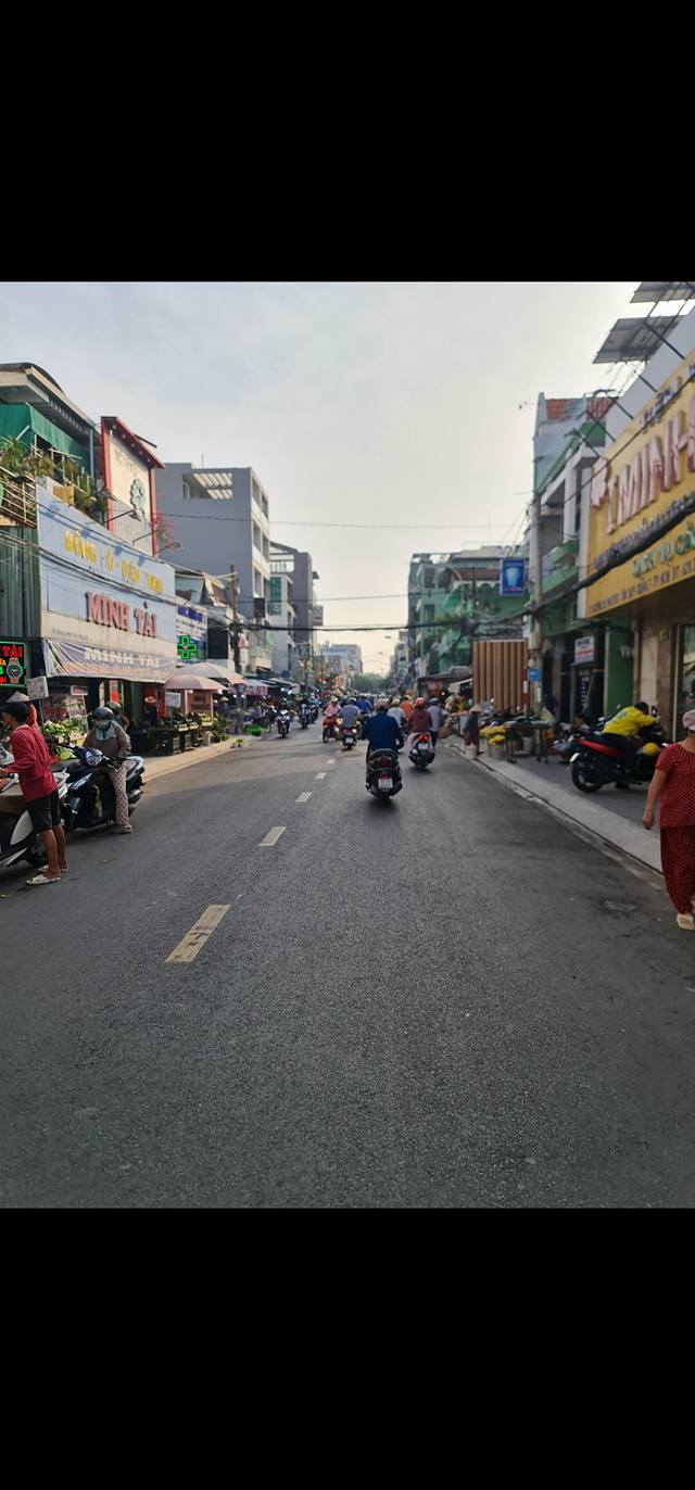 Nhà nguyên căn cho thuê mặt tiền Bùi Văn Ba, Quận 7 - Vị trí kinh doanh sầm uất!