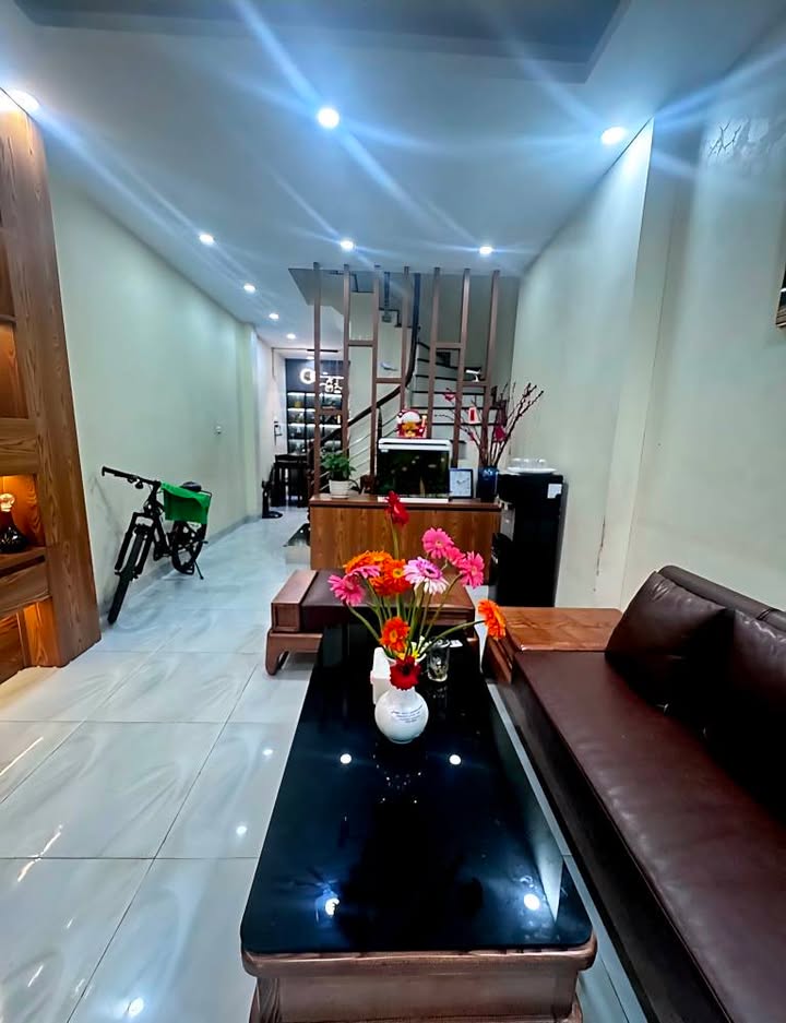 Nhà phố Huế, Hai Bà Trưng 40m² giá 6.5 tỷ - Lô góc hiếm có!
