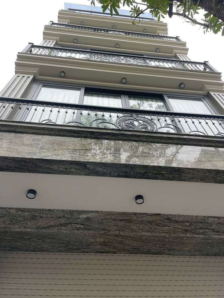 Nhà nguyên căn mặt phố Quán Thánh, Ba Đình 50m² - Kinh doanh thuận lợi!