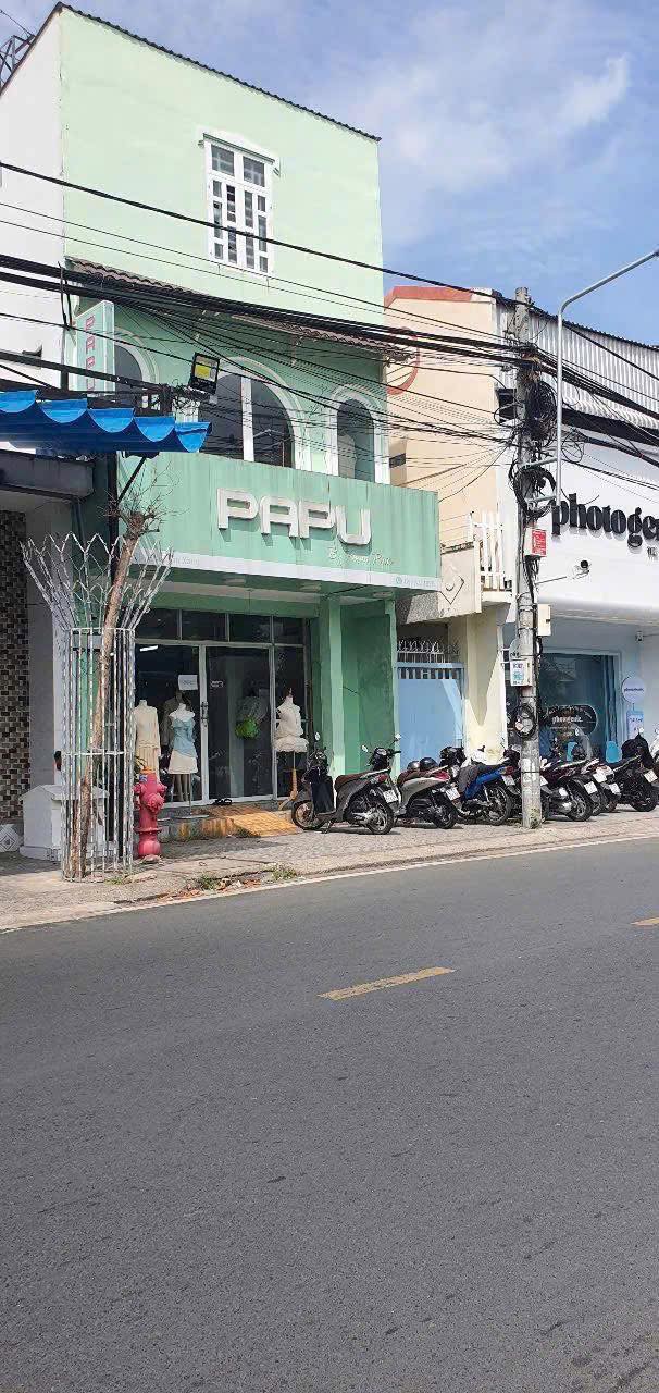 Nhà mặt tiền Hồ Búng Xáng, 70m² chỉ 10 triệu/tháng - Thuận tiện kinh doanh!