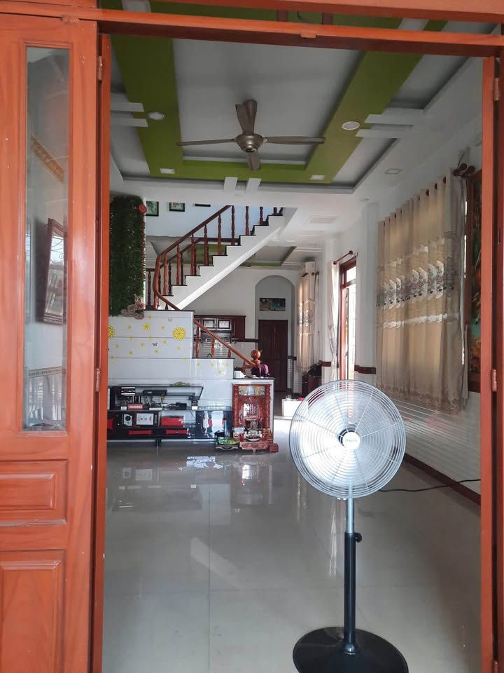 Nhà cho thuê 2 mặt đường Nguyễn Thị Chạy, Dĩ An 220m² - Tiện nghi đầy đủ, giá chỉ 10 triệu!