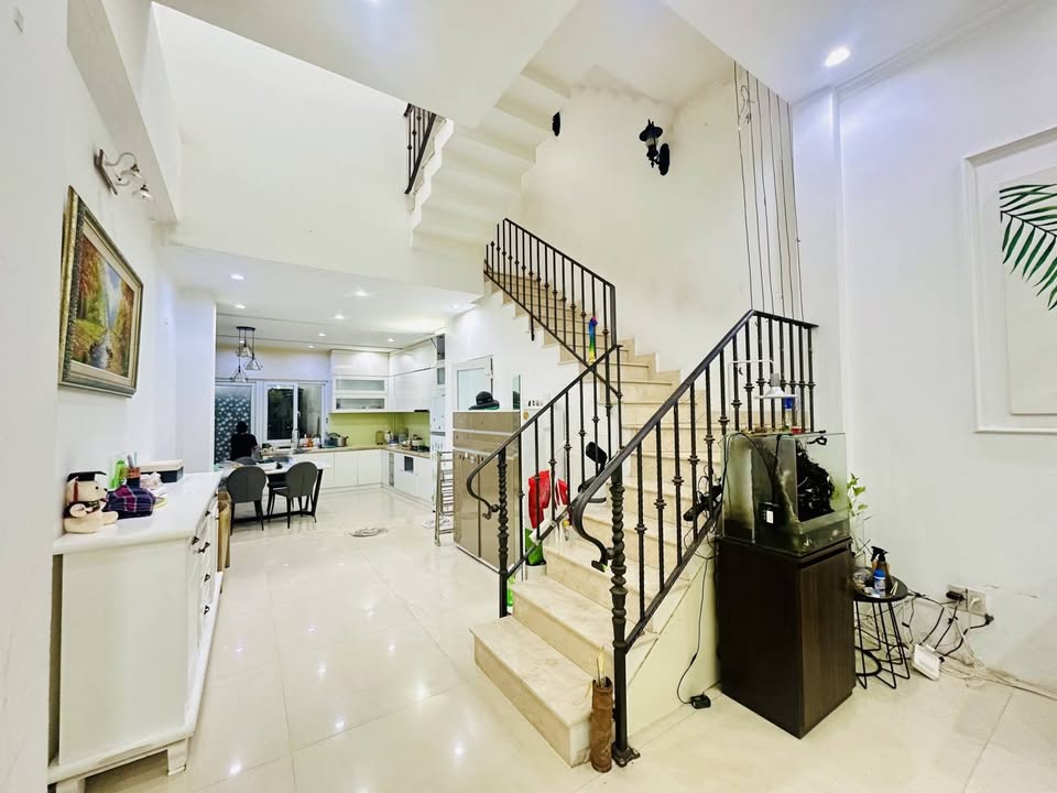 Nhà phố Bình Thạnh 74m² giá 10.5 tỷ - Không gian sống lý tưởng giữa lòng Sài Gòn!