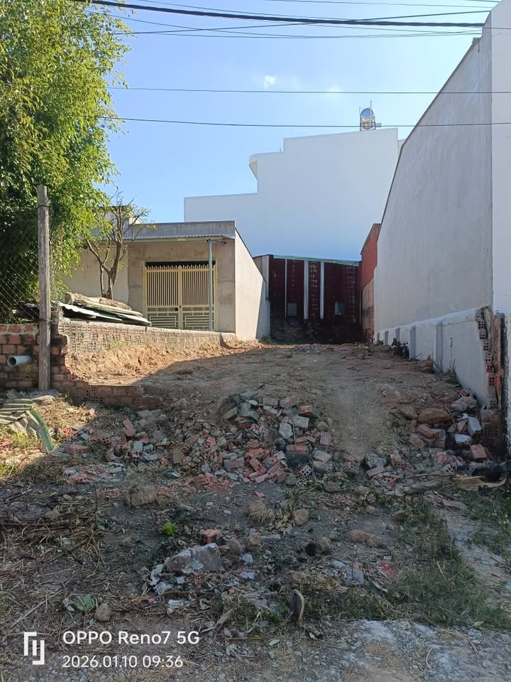 Đất thổ cư đường Lê Hoàng, phường Thắng Lợi, 110m² - Giá chỉ 500 triệu!