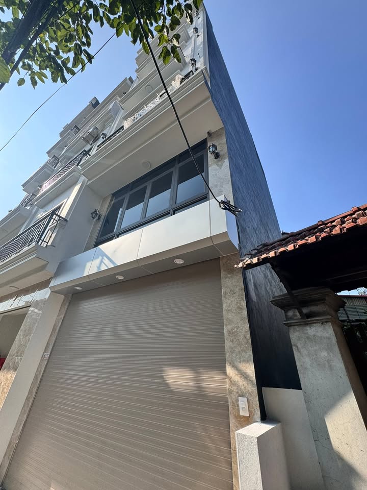 Nhà riêng phố Nhổn, quận Bắc Từ Liêm 41m² giá 5,x tỷ - Sổ sang tên ngay!