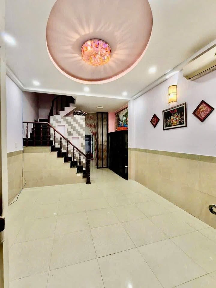 Nhà cho thuê đường Mễ Cốc, Quận 8, 68m² - Phù hợp cho gia đình và nhóm bạn!