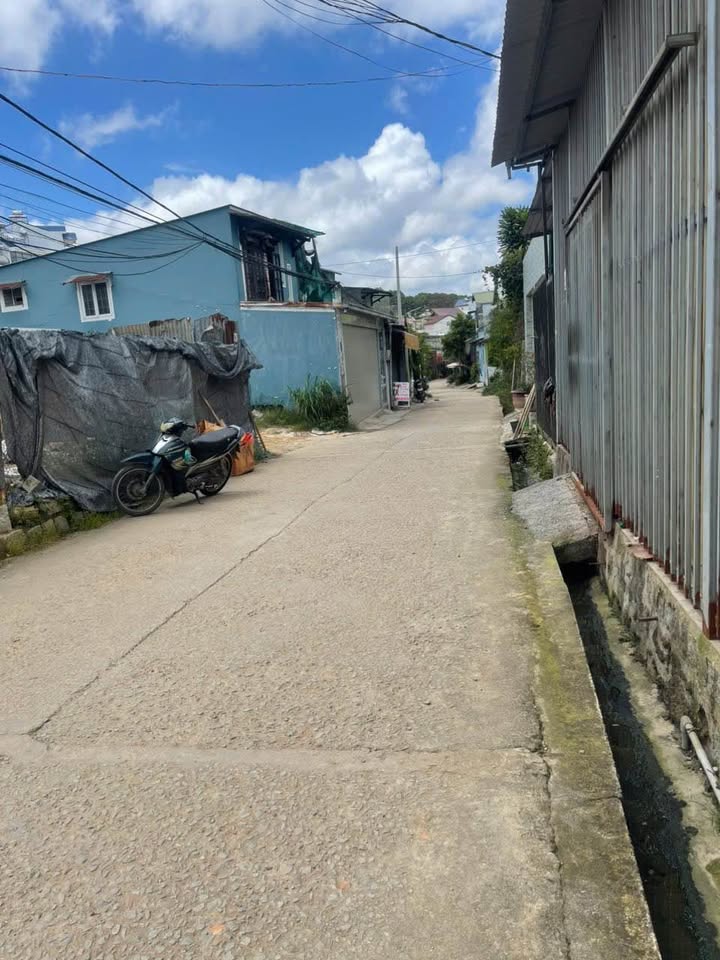 Đất mặt tiền đường An Tôn, Đà Lạt 90m² giá 900 triệu - Cơ hội đầu tư hấp dẫn!