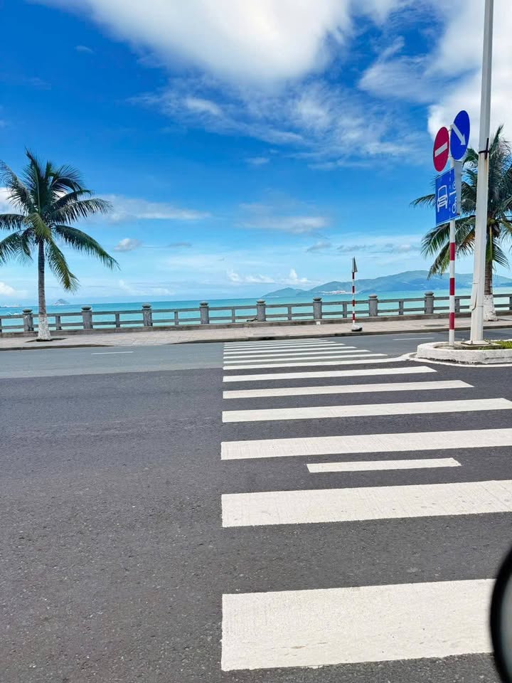 Lô đất mặt tiền Phạm Văn Đồng Nha Trang 420,6m² giá 100 tỷ - Đầu tư sinh lời hấp dẫn!