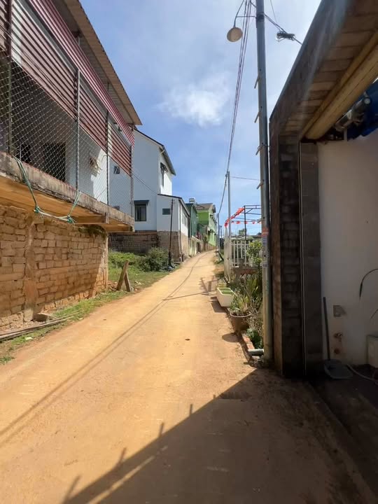 Nhà bán gấp tại đường Duy Tân, Lạc Dương 100m² giá chỉ 3.45 tỷ - Cơ hội không thể bỏ lỡ!