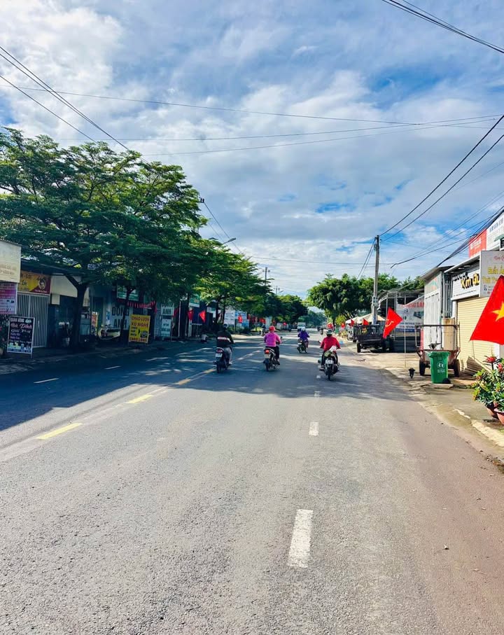 Nhà mặt tiền đường Y WANG Buôn Ma Thuột 220m² giá 6 tỷ - Kinh doanh đa ngành nghề!