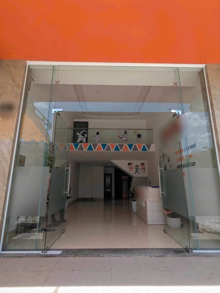 Cho thuê nhà mặt tiền Nguyễn Phước Lan, Hòa Xuân, Cẩm Lệ 400m² - Vị trí đắc địa cho kinh doanh!