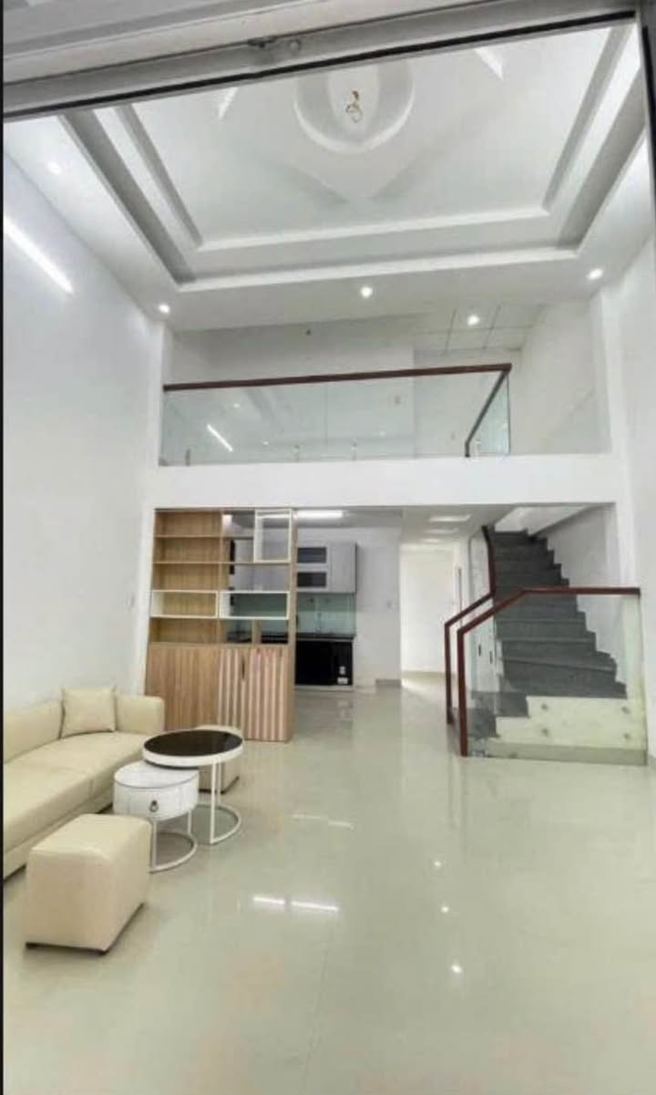 Nhà Gác Lững Nguyên Căn Vỹ Dạ 2 Phòng Ngủ Giá 6 Triệu - Sạch sẽ, Gần Phạm Văn Đồng!