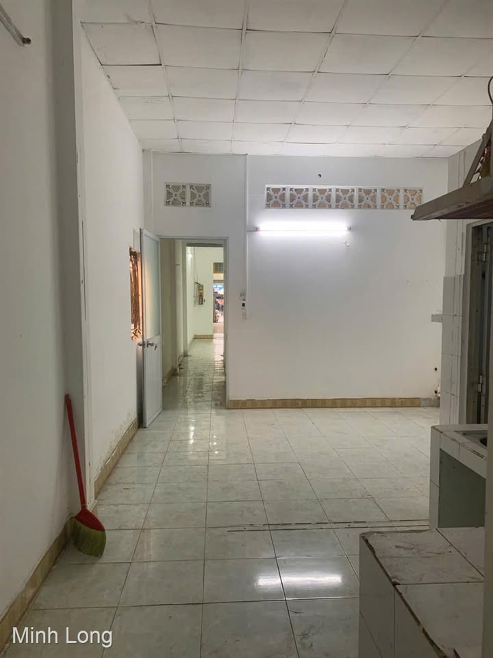 Cho thuê mặt bằng kinh doanh tại Trung Mỹ Tây, Quận 12 - Giá chỉ 15 triệu/tháng!