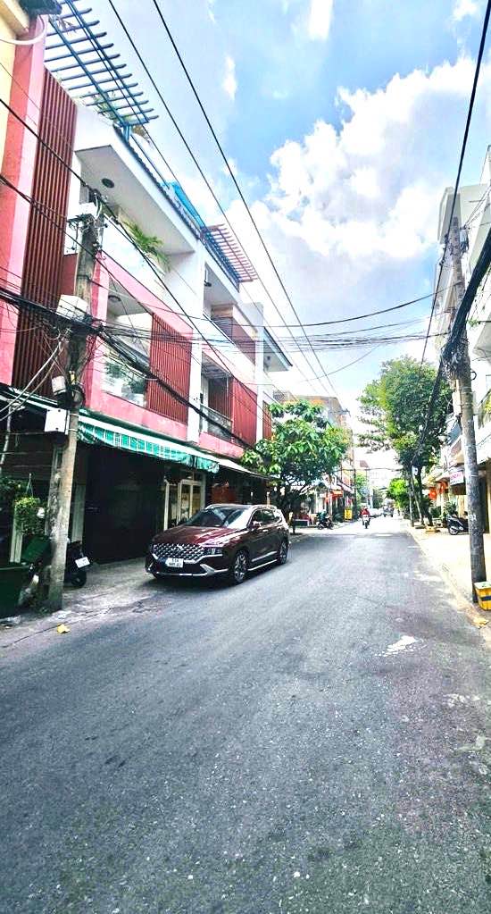 Nhà mặt tiền Lê Văn Khương, Quận 12, 100m² giá 7.6 tỷ - Sẵn sàng kinh doanh!