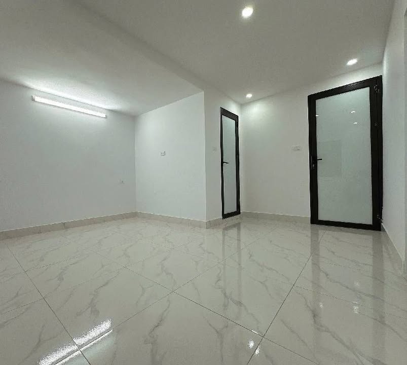 Nhà Cầu Bươu 210m² giá 2.4 tỷ - Thiết kế thoáng đẹp, ô tô vào tận nơi!