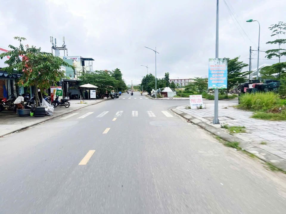 Nhà 4 phòng ngủ tại Hòa Thọ Tây, Cẩm Lệ 110m² giá 3.3 tỷ - Đầy đủ công năng, sẵn sàng vào ở!