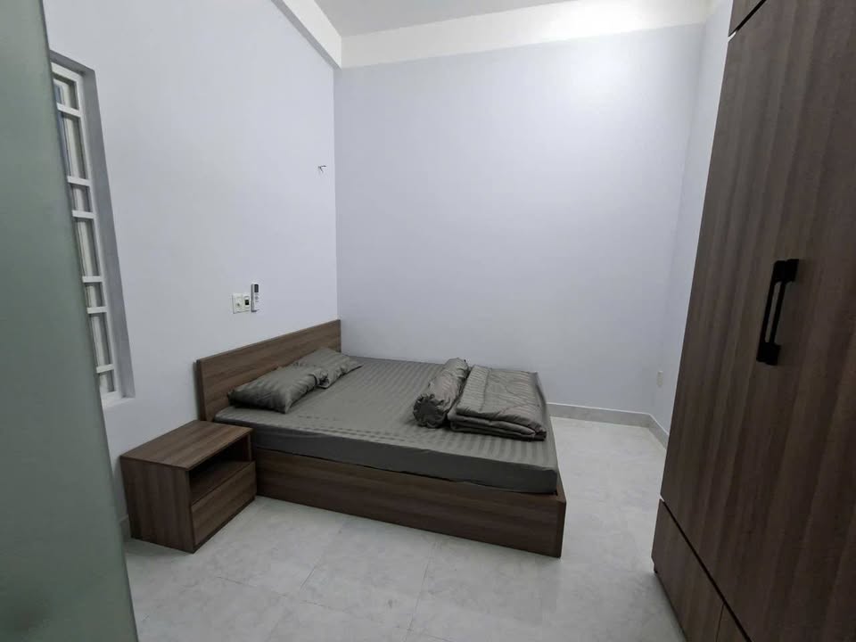 Nhà cho thuê 2 tầng Hòa Bình 100m² giá 14 triệu - Nội thất cao cấp, vào ở ngay!