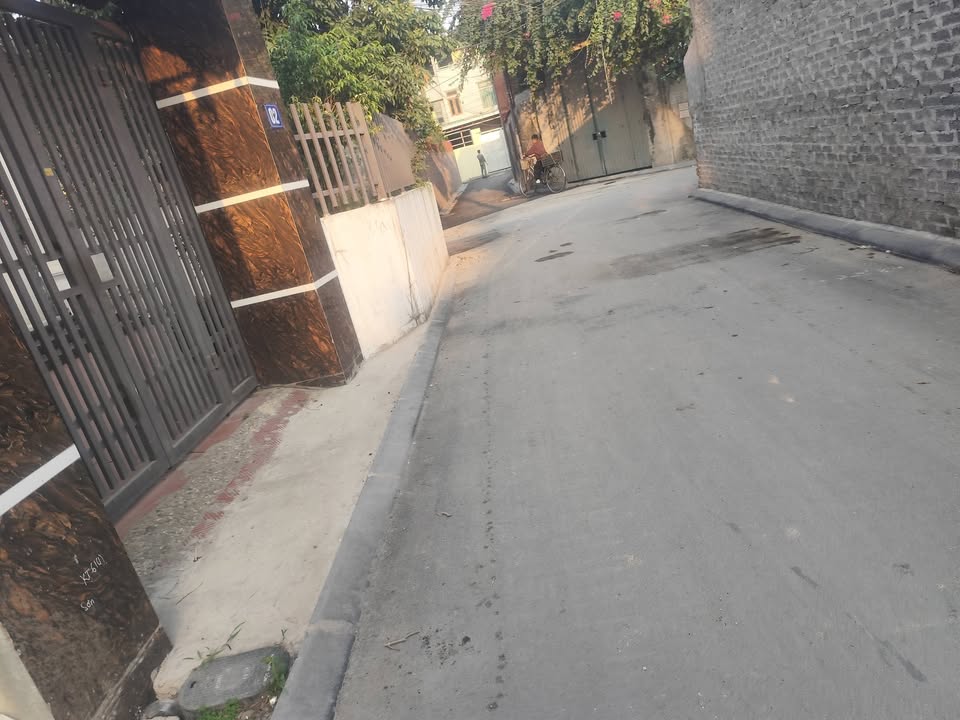 Đất Nam Hồng 100m² giá nhỉnh 7 tỷ - Ô tô vào tận nơi, gần hồ điều hòa!