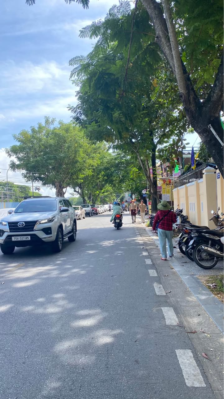 Bán mặt tiền Phan Chu Trinh, Huế 121m² chỉ 8 tỷ - View sông An Cựu tuyệt đẹp!