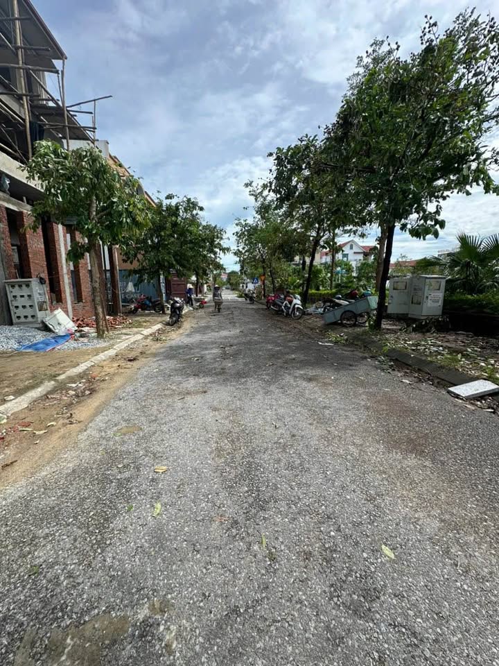 Đất nền QH Hud Tổ 4, P. Nguyễn Du 129.6m² giá 5.2 tỷ - Sổ đỏ chính chủ!