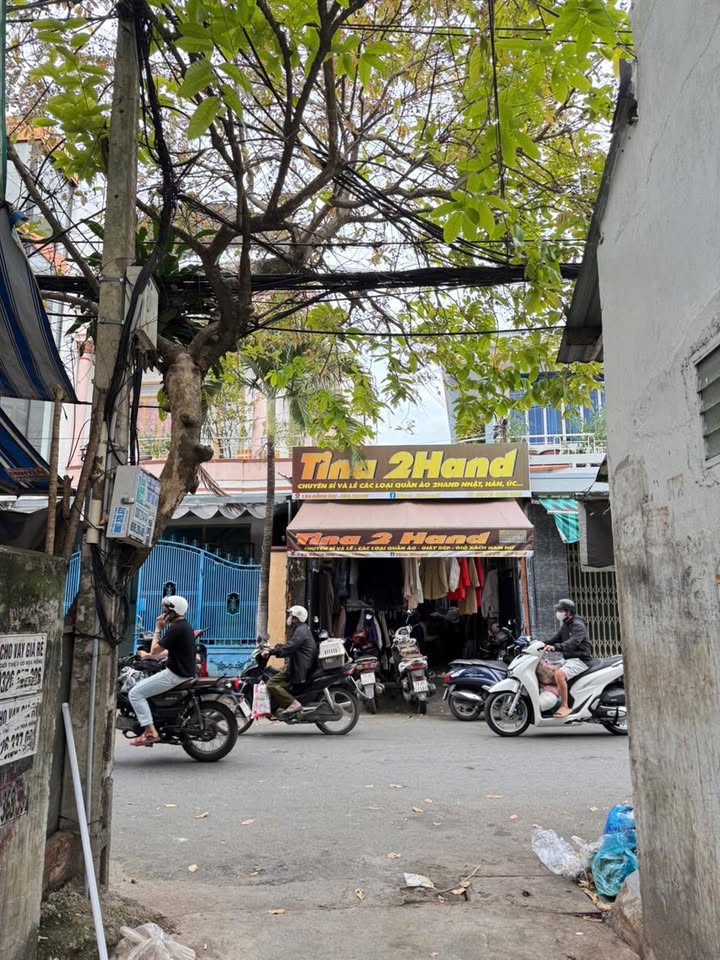 Nhà 2 tầng Phước Hải Nha Trang 25m² giá 1.95 tỷ - Gần chợ Đồng Nai tiện ích đầy đủ!