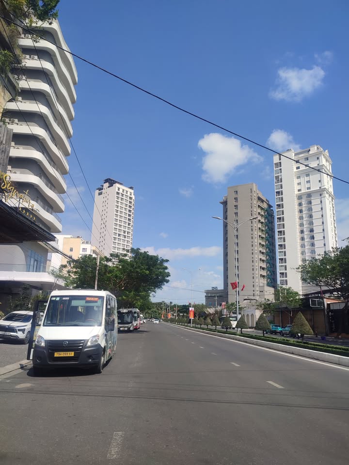 Cho thuê sảnh khách sạn 86 Trần Phú, Nha Trang 700m² - Setup hoàn chỉnh, vào hoạt động ngay!