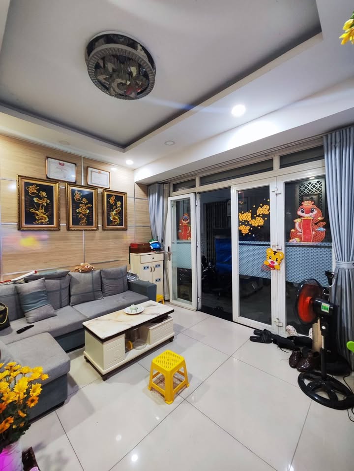 Nhà phố Phan Đình Phùng, Quận Phú Nhuận 65m² giá 12.9 tỷ - Đầy đủ tiện nghi cao cấp!