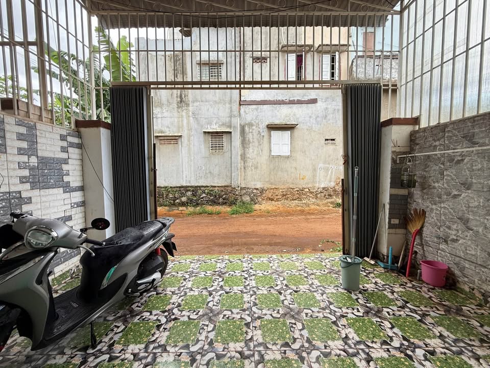 Nhà cho thuê tại Phạm Ngũ Lão, Huyện Ea Kar, 92m² - Nhà mới sạch sẽ, thích hợp ở lâu dài!