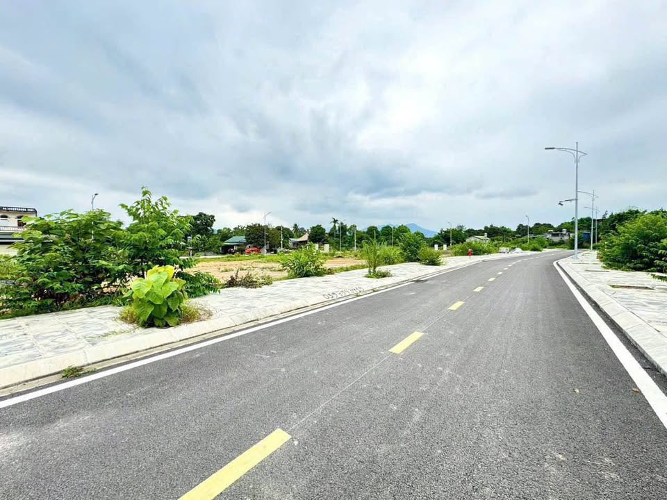 Đất thổ cư 120m² Khu tái định cư Nhuận Trạch, Lương Sơn - Pháp lý rõ ràng, giá chỉ 2.x tỷ!