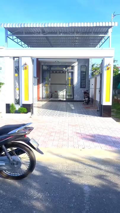 Bán Gấp Nhà Mặt Tiền Đường Hốc Trâm, Long Hoa, 175m² - Giá Chỉ 1.6 Tỷ!