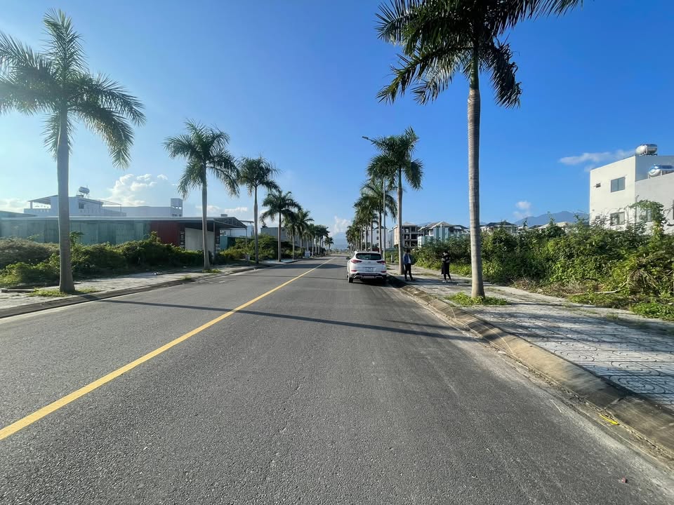 Đất nền Bàu Tràm Lakeside Đà Nẵng 100m² giá 5.3 tỷ - Đầu tư an toàn với tiềm năng tăng giá!