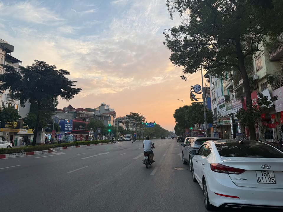 Nhà mặt phố Ngô Gia Tự 130m² giá 5 tỷ - Kinh doanh sầm uất, không quy hoạch!