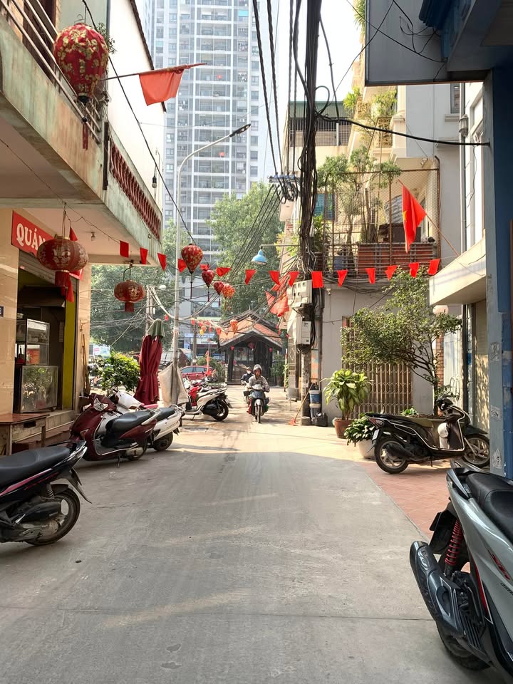 Đất Cầu Am Vạn Phúc 51m² giá 9.8 tỷ - Pháp lý chuẩn, đầu tư sinh lời!